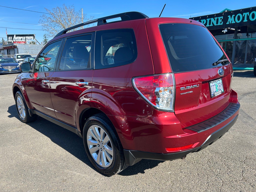 2012 Subaru Forester Image 2