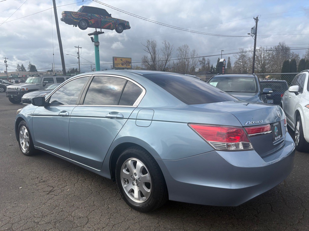 2011 Honda Accord Image 2