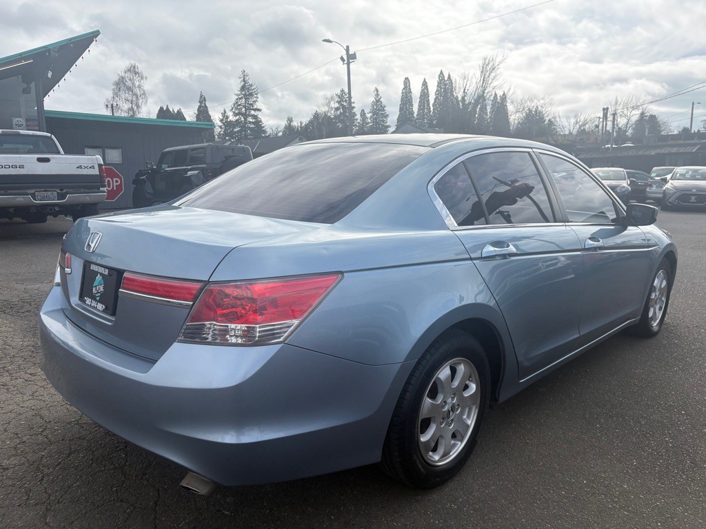 2011 Honda Accord Image 4