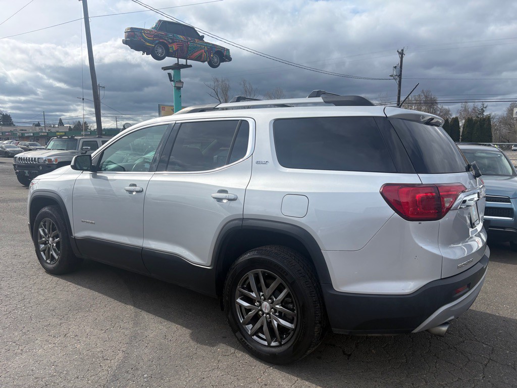 2017 GMC Acadia Image 2