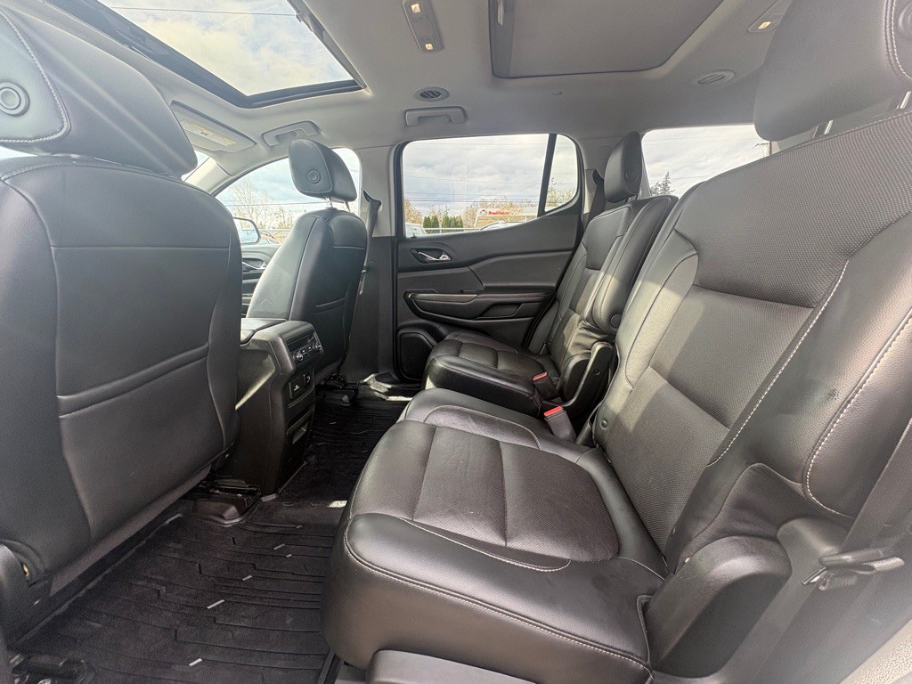 2017 GMC Acadia Image 8