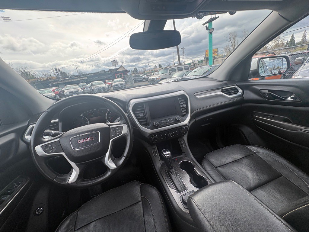 2017 GMC Acadia Image 10