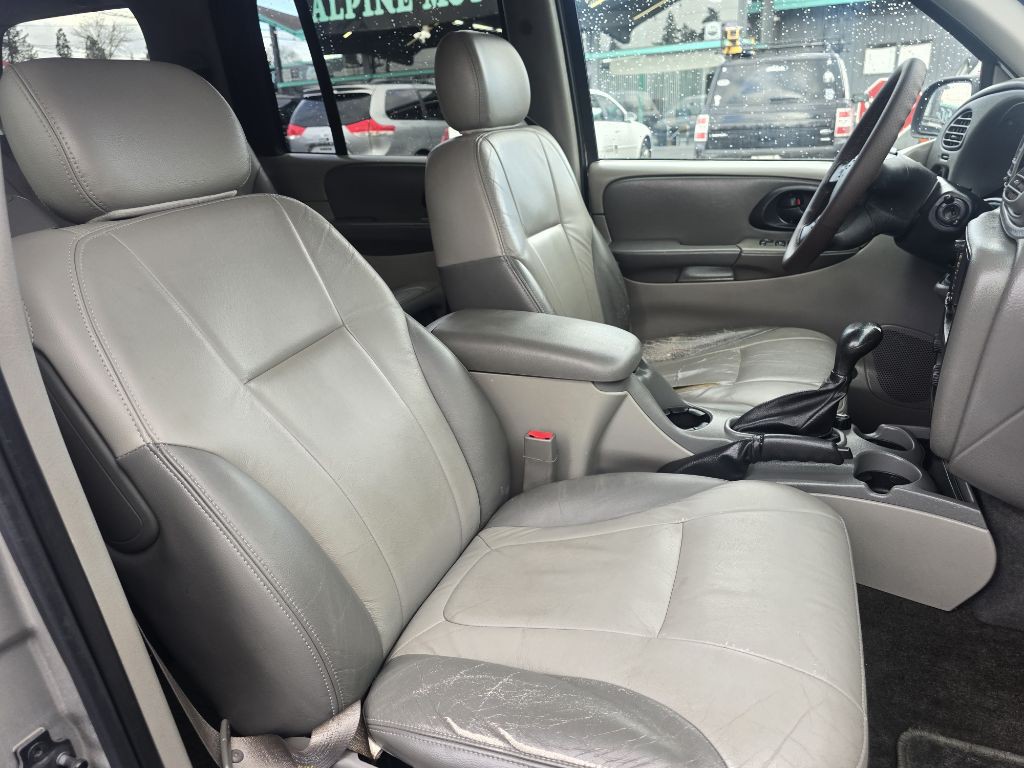 2004 Chevrolet Trailblazer Image 10