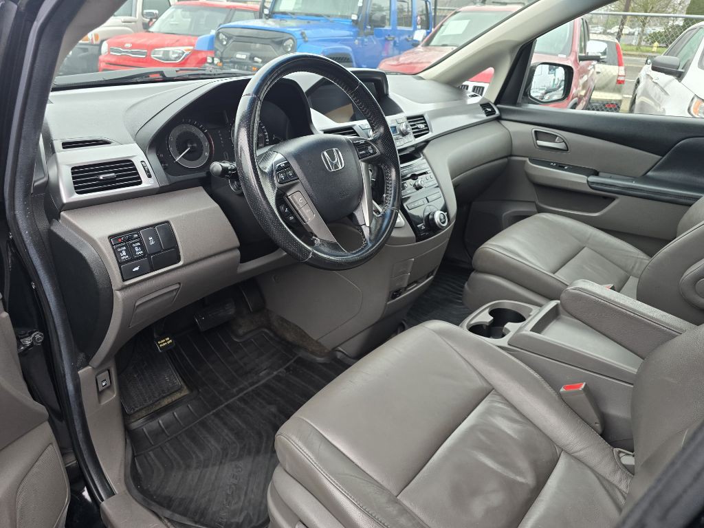 2013 Honda Odyssey Image 9