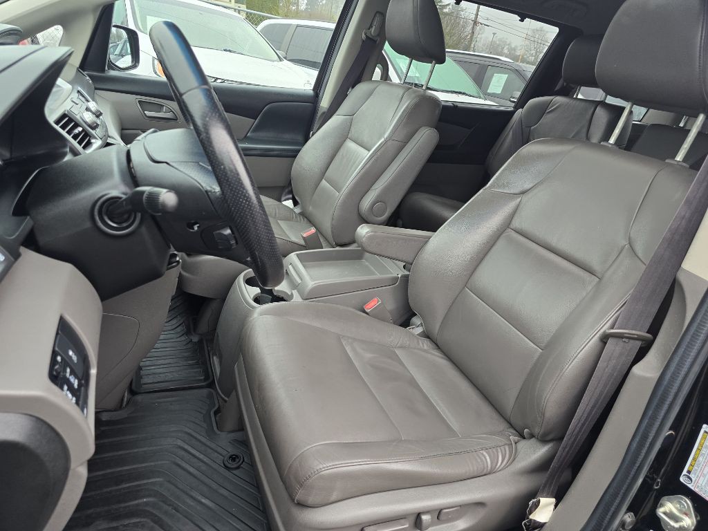 2013 Honda Odyssey Image 10
