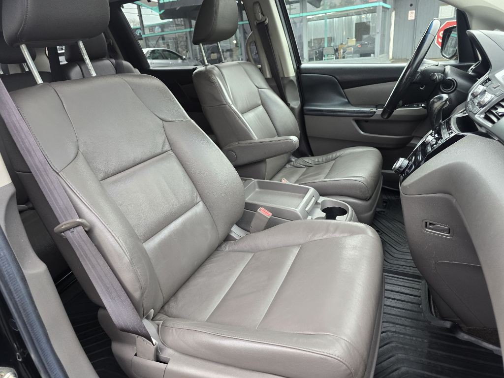 2013 Honda Odyssey Image 11