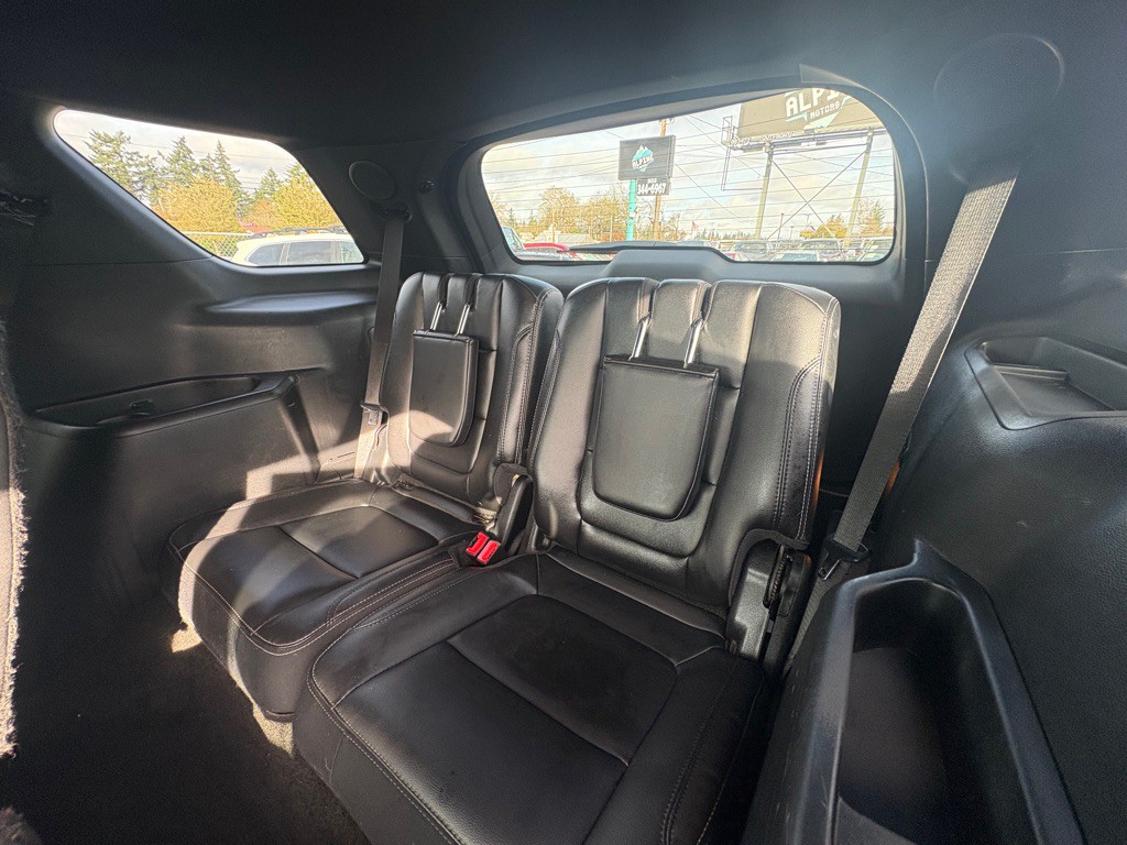 2017 Ford Explorer Image 9