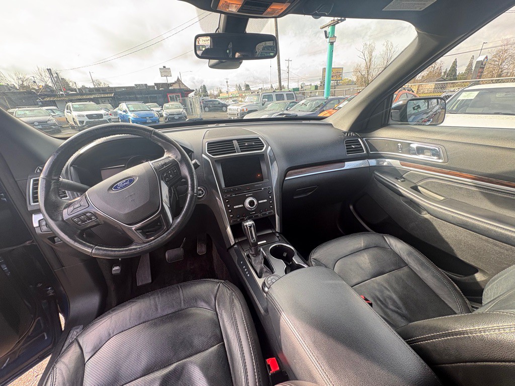 2017 Ford Explorer Image 10