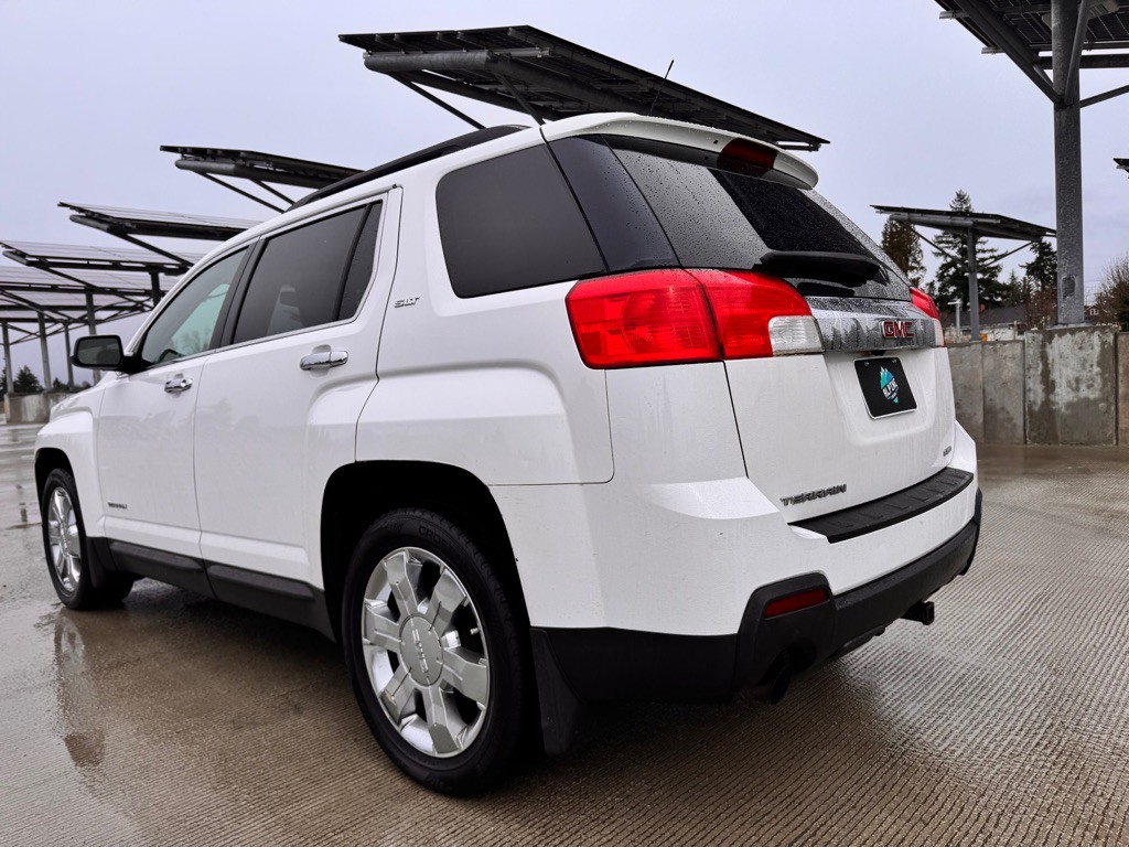 2010 GMC Terrain Image 3