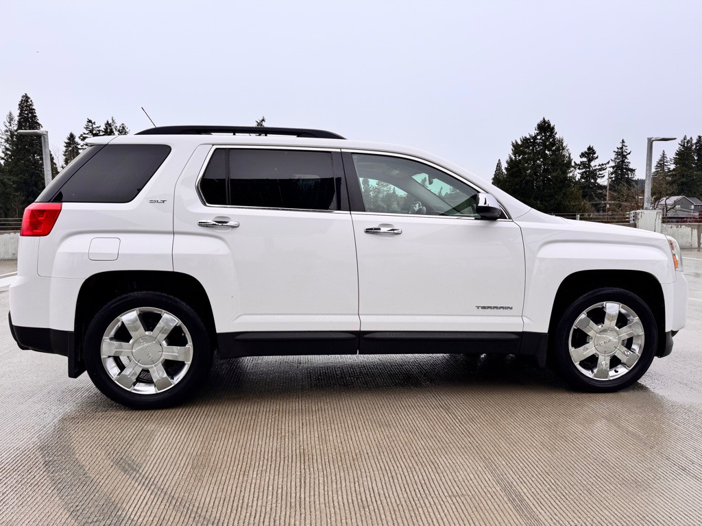 2010 GMC Terrain Image 6