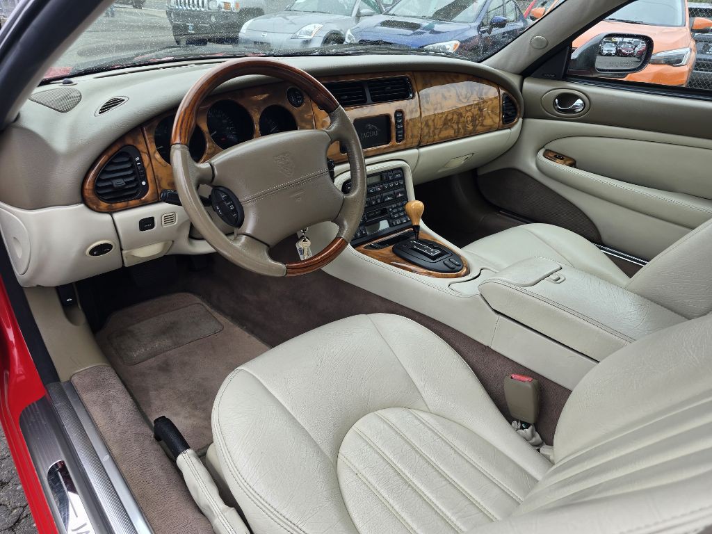 2001 Jaguar XK-Series Image 9