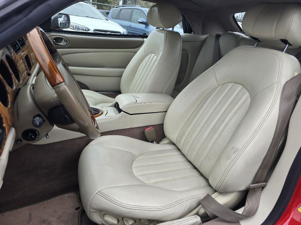 2001 Jaguar XK-Series Image 10