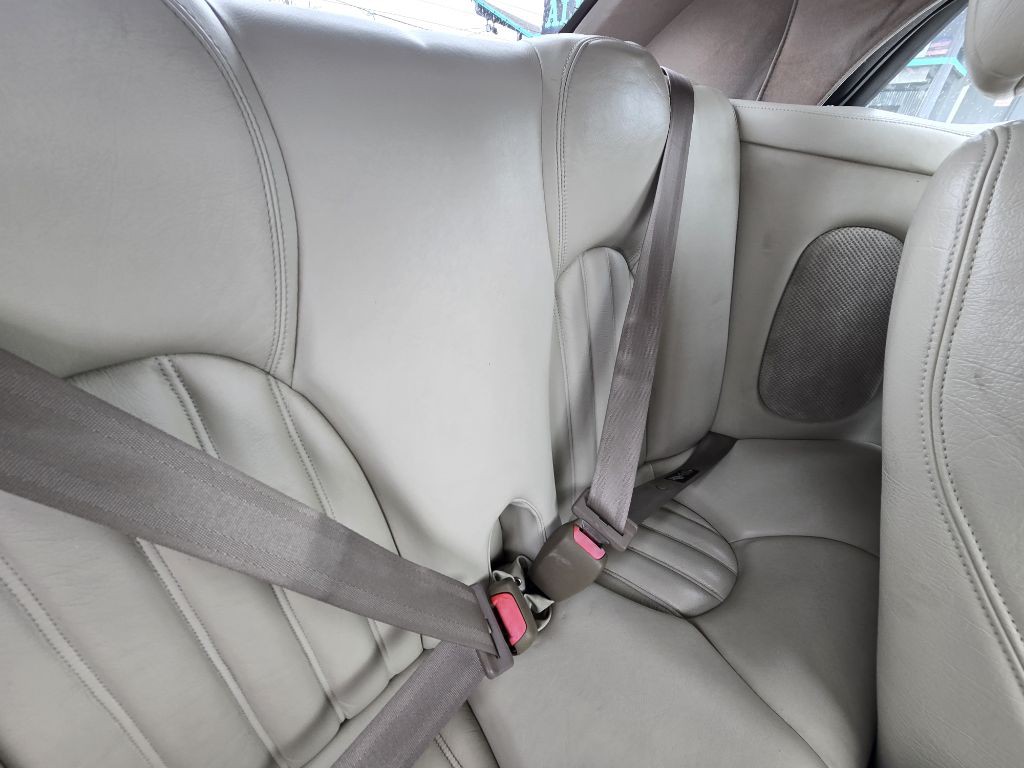 2001 Jaguar XK-Series Image 14