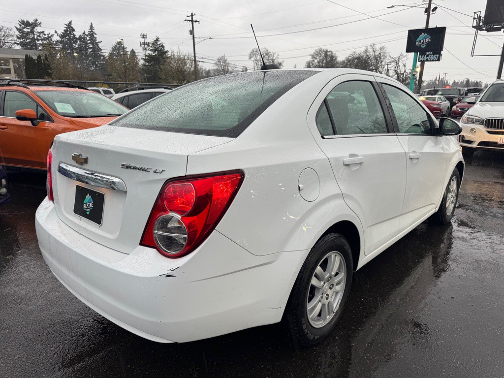 2015 Chevrolet Sonic Image 4
