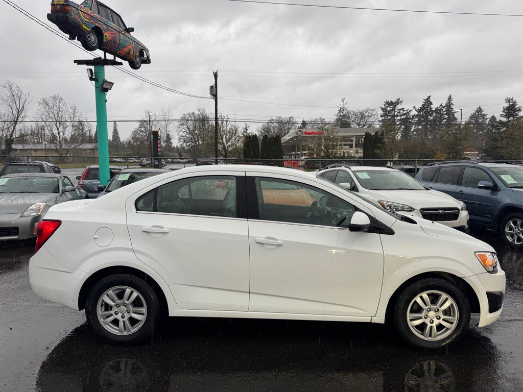 2015 Chevrolet Sonic Image 5
