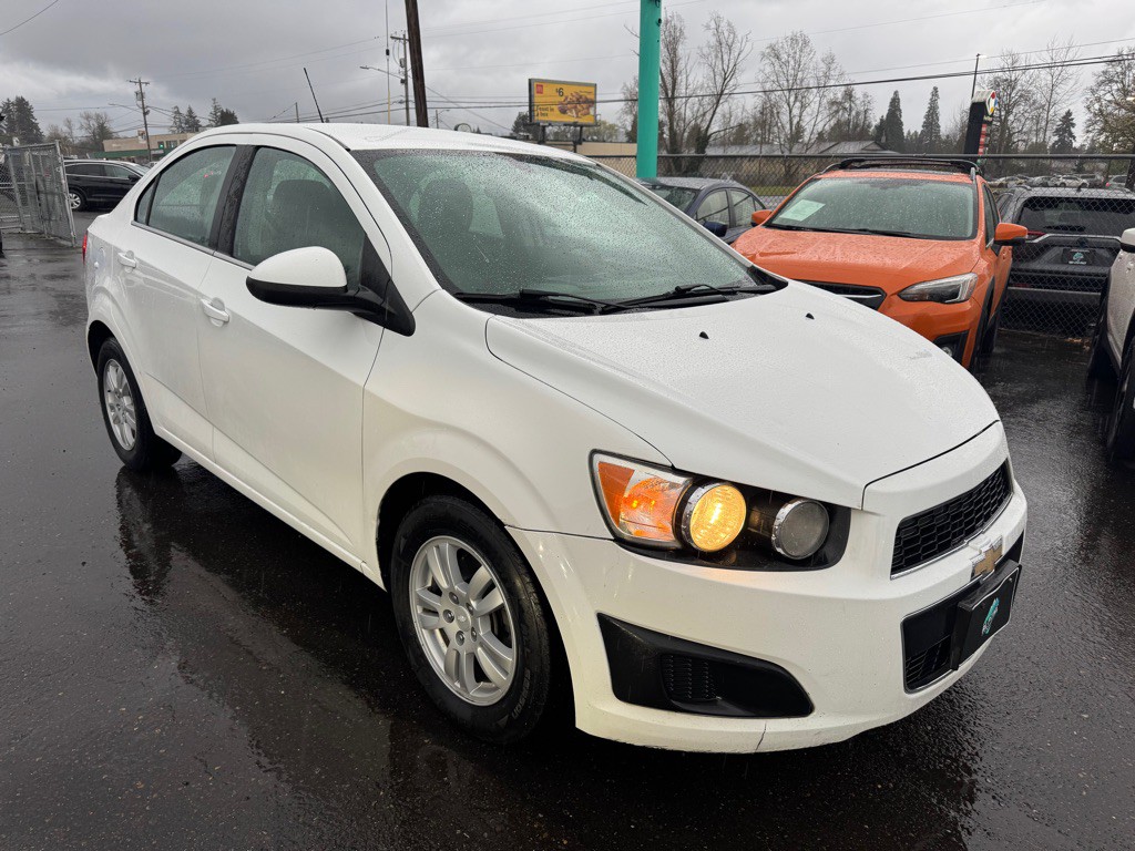 2015 Chevrolet Sonic Image 6