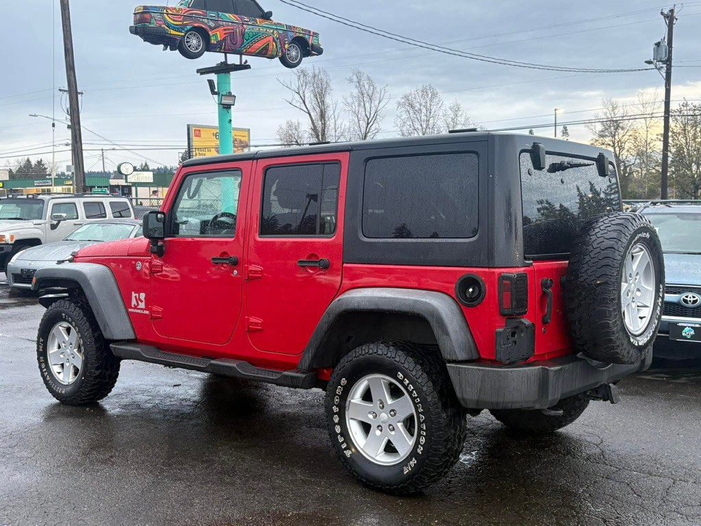 2011 Jeep Wrangler Unlimited Image 2