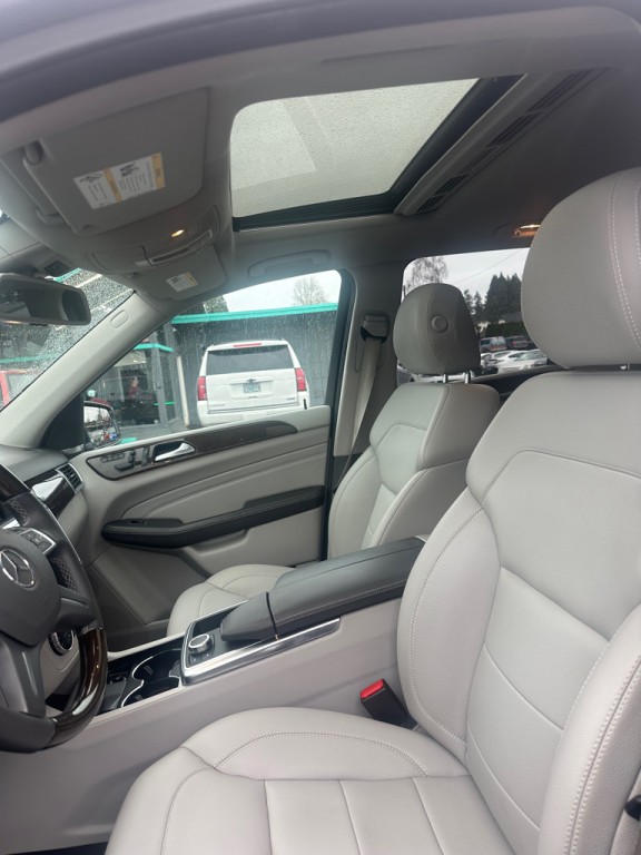 2012 Mercedes-Benz M-Class Image 11