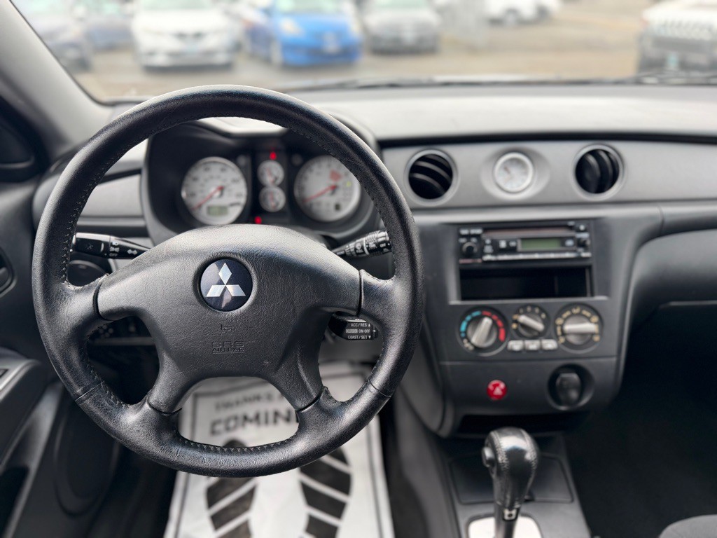 2003 Mitsubishi Outlander Image 9