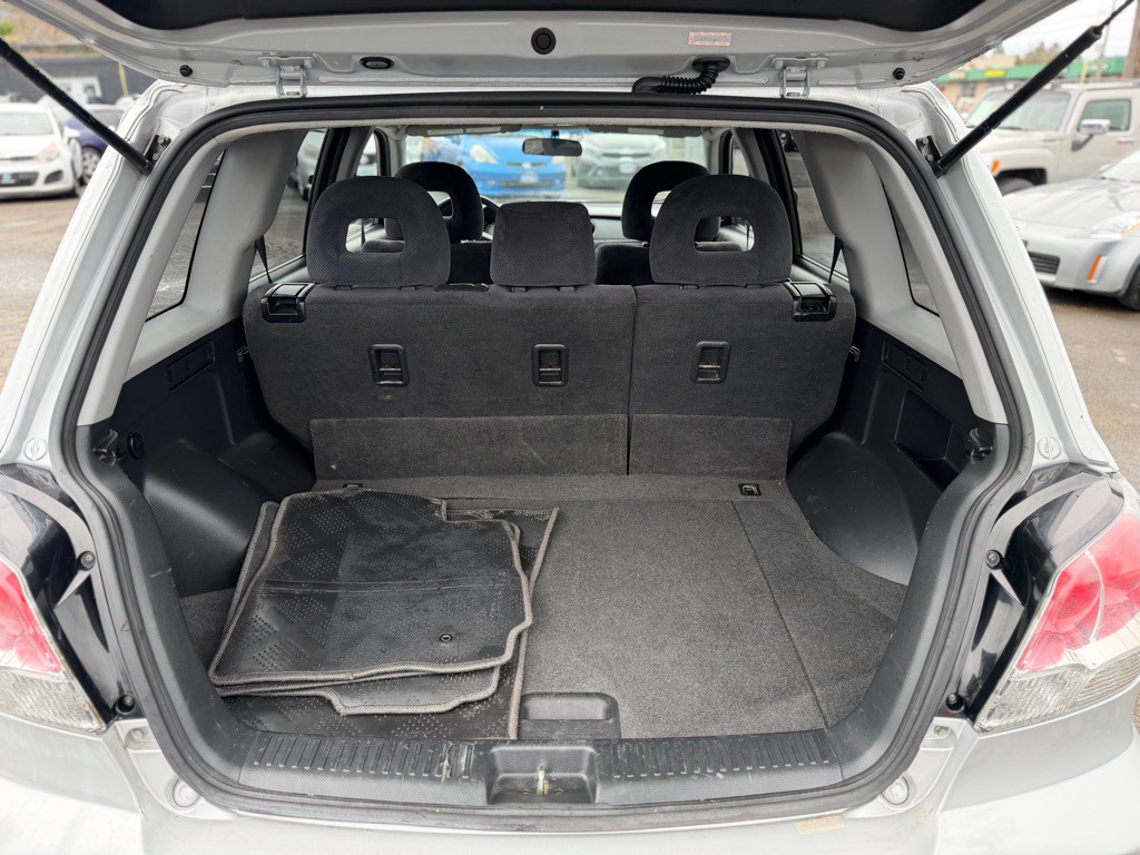 2003 Mitsubishi Outlander Image 10