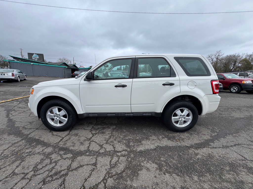 2012 Ford Escape Image 2