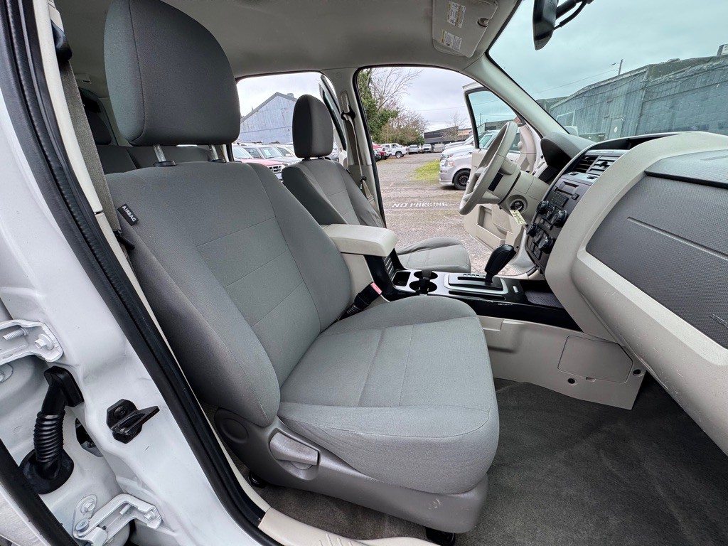 2012 Ford Escape Image 11