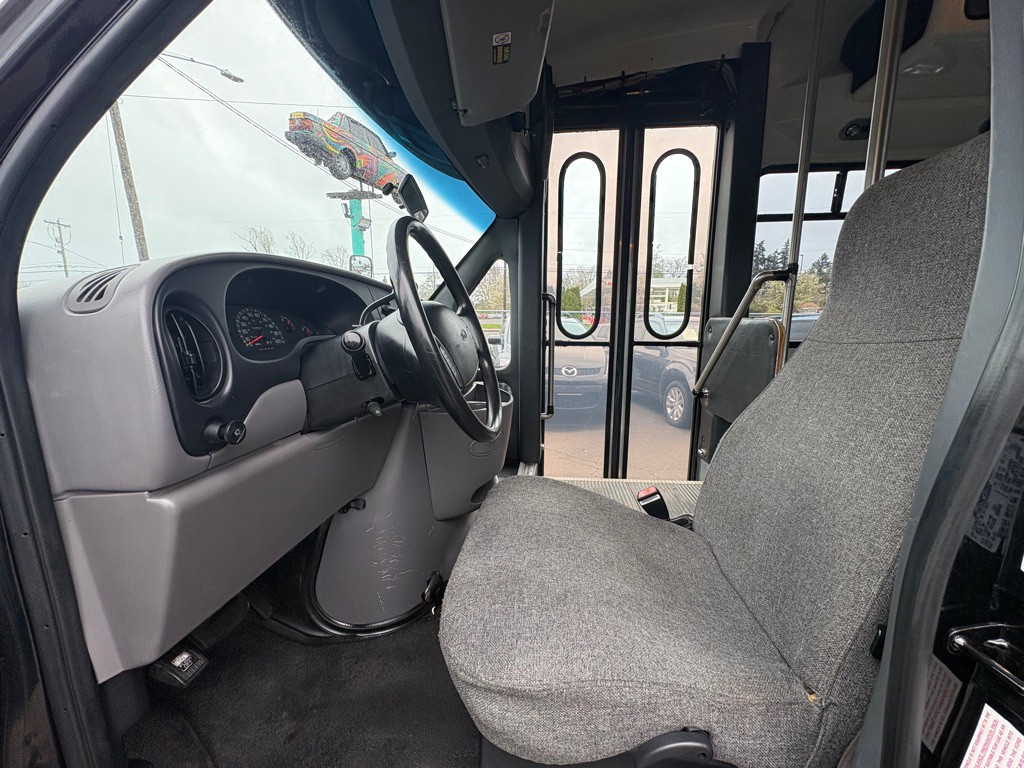 1997 Ford Econoline Image 7