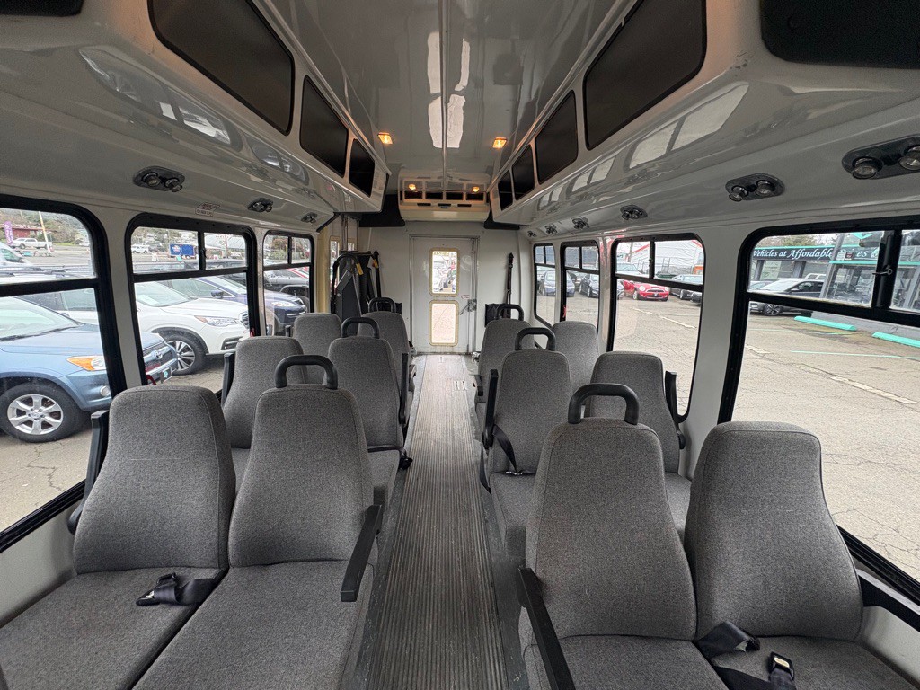 1997 Ford Econoline Image 8