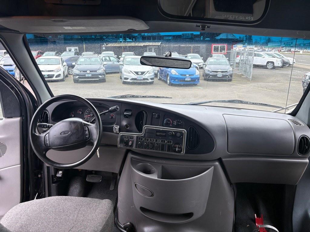 1997 Ford Econoline Image 11