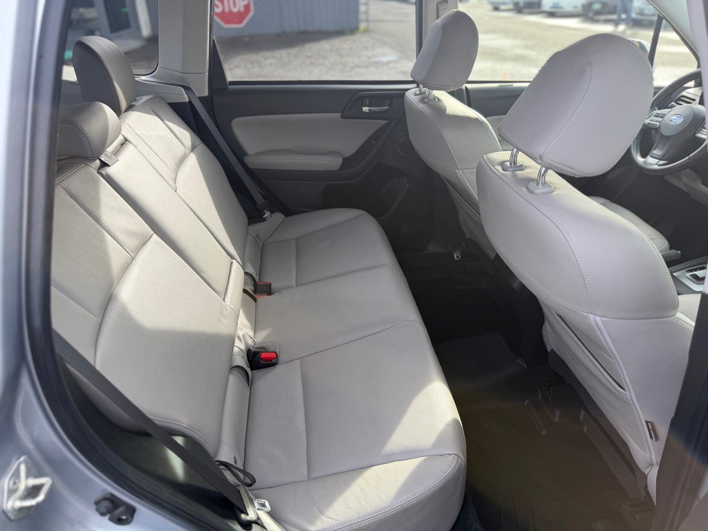 2014 Subaru Forester Image 14