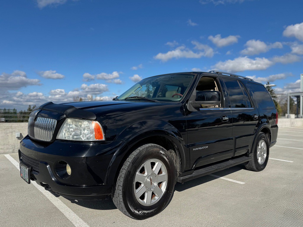 2004 Lincoln Navigator Image 1