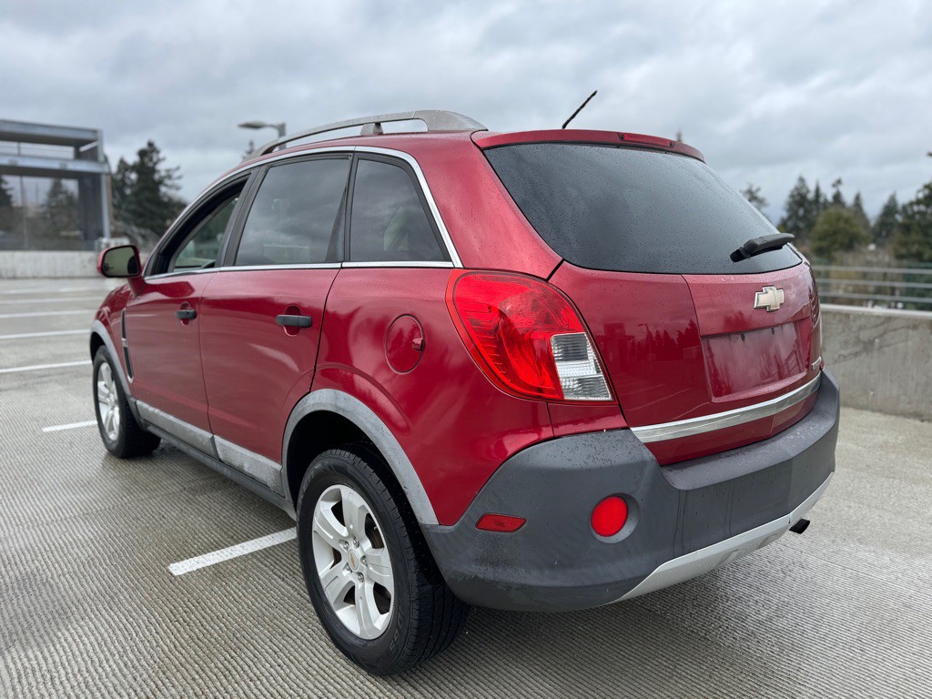 2013 Chevrolet Captiva Image 2