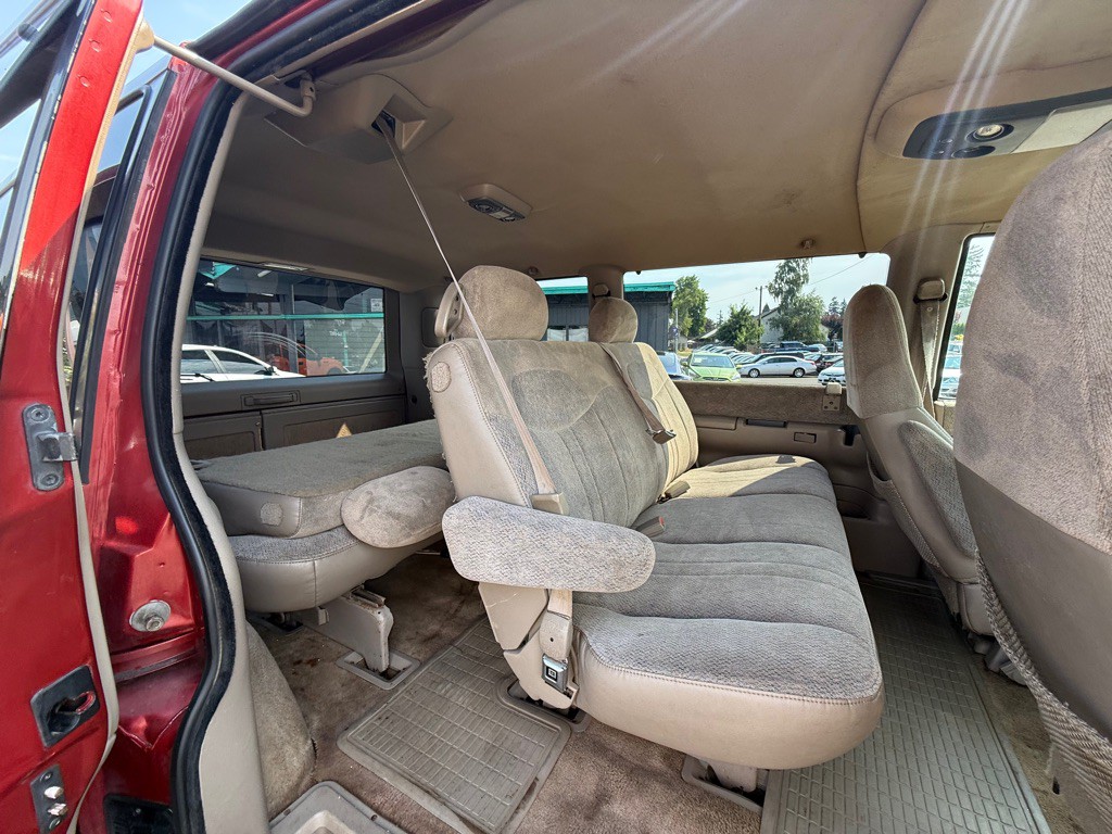 1997 Chevrolet Astro Image 13