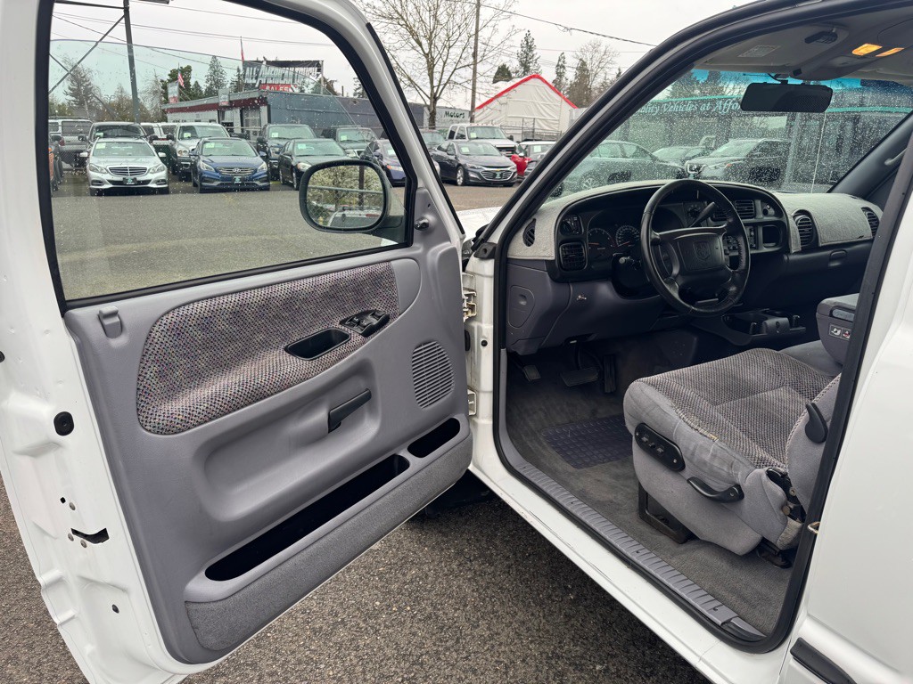 2001 Dodge Ram 2500 Image 8