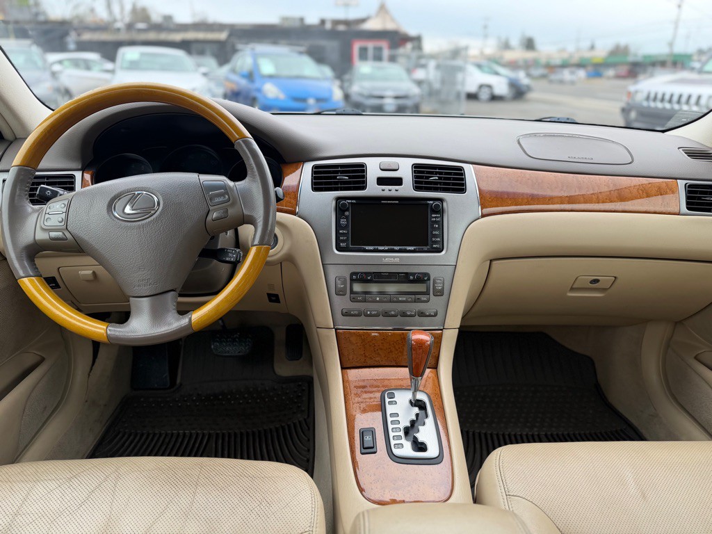 2006 Lexus ES Image 10