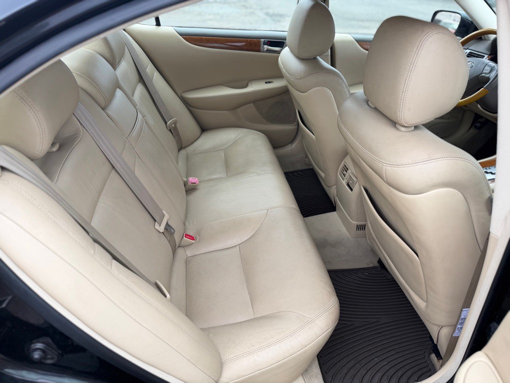 2006 Lexus ES Image 13