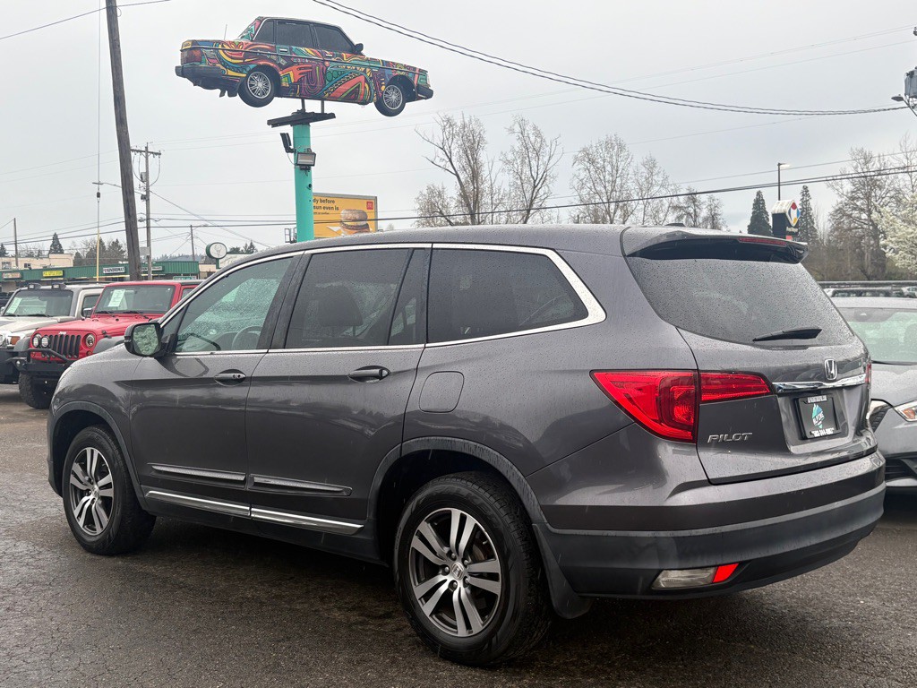 2017 Honda Pilot Image 2