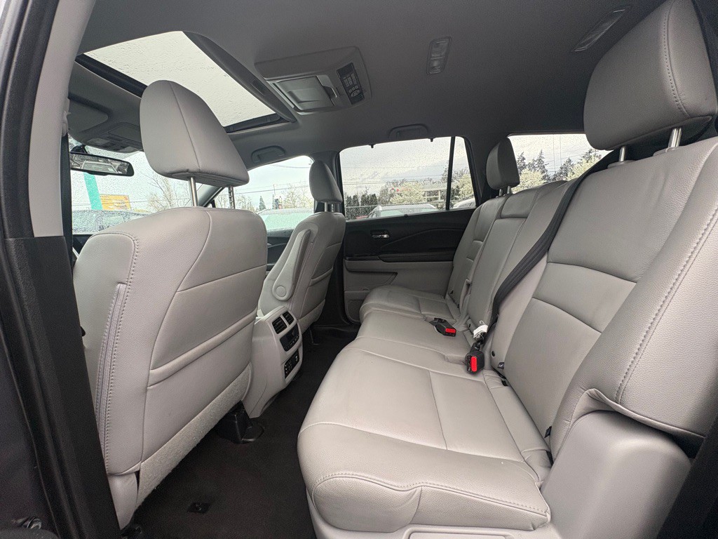 2017 Honda Pilot Image 8