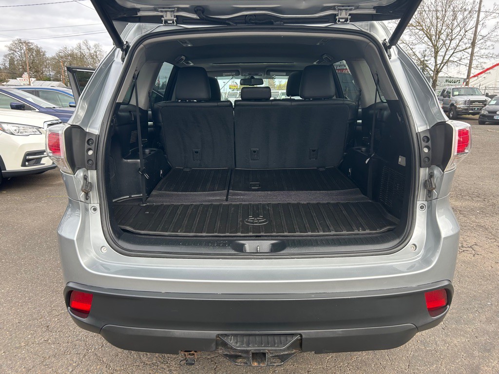 2015 Toyota Highlander Image 10