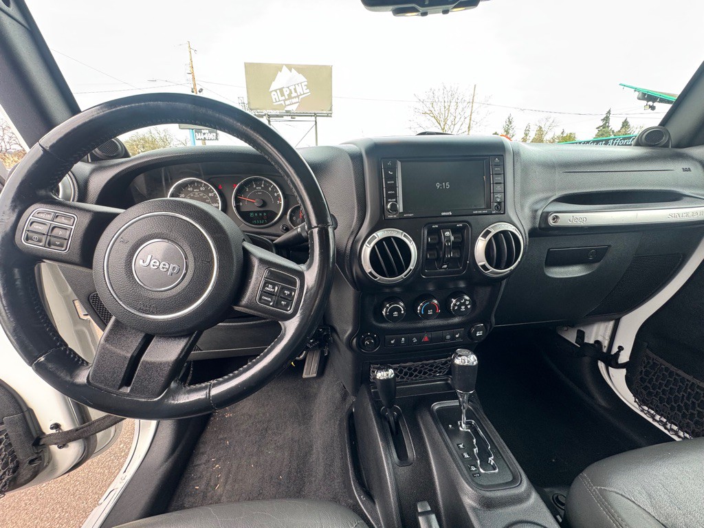 2013 Jeep Wrangler Unlimited Image 12