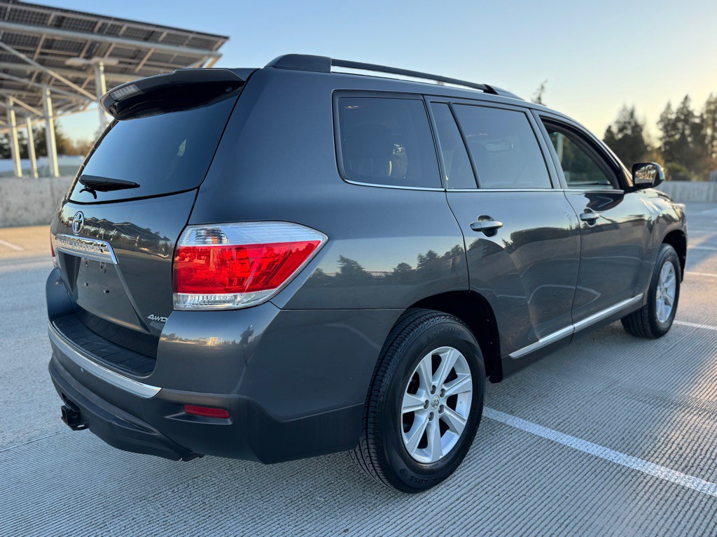 2012 Toyota Highlander Image 4