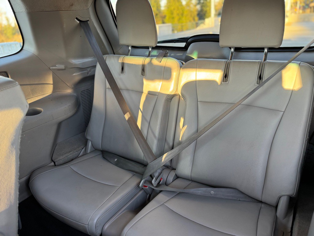 2012 Toyota Highlander Image 9