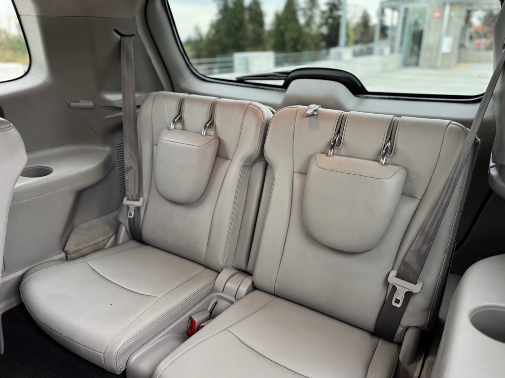 2012 Toyota Highlander Image 9