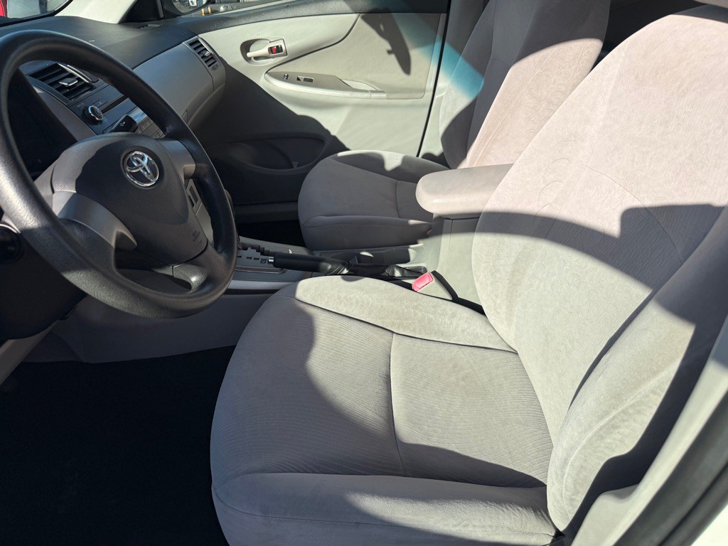 2011 Toyota Corolla Image 10