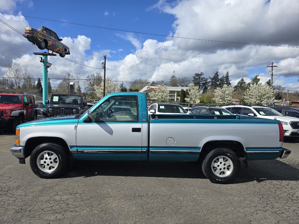 1994 Chevrolet C/K Image 2