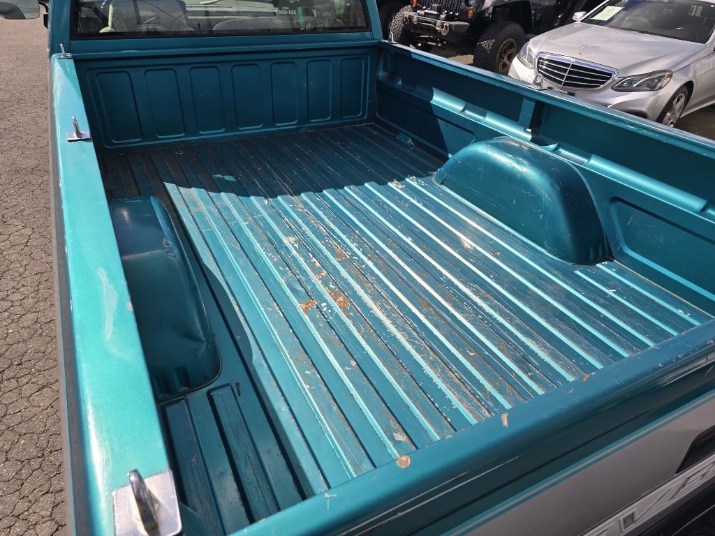 1994 Chevrolet C/K Image 9