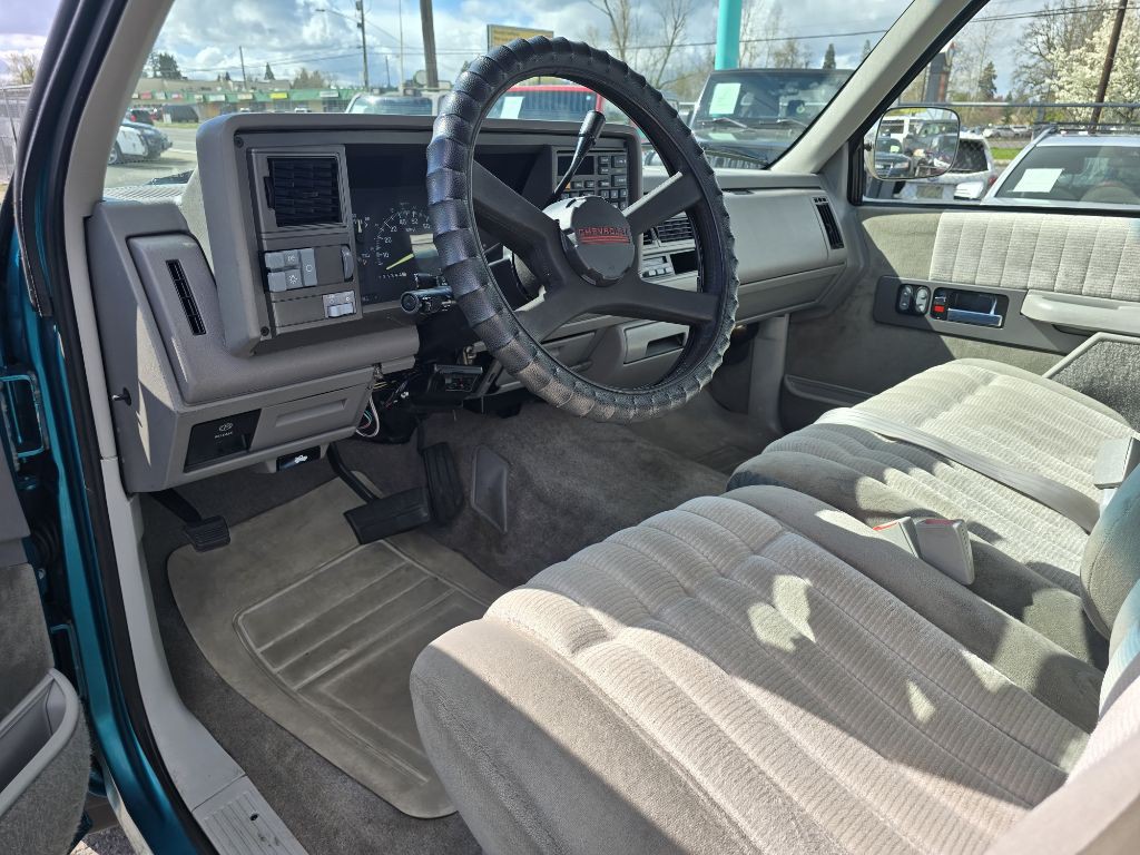1994 Chevrolet C/K Image 10
