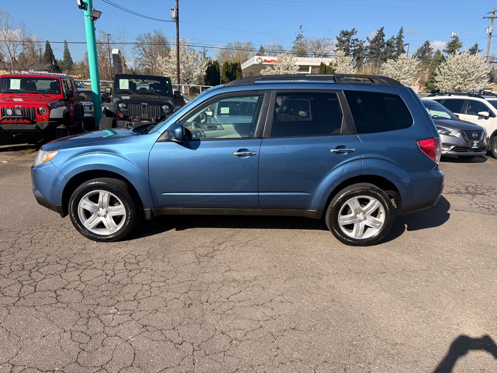 2009 Subaru Forester Image 2