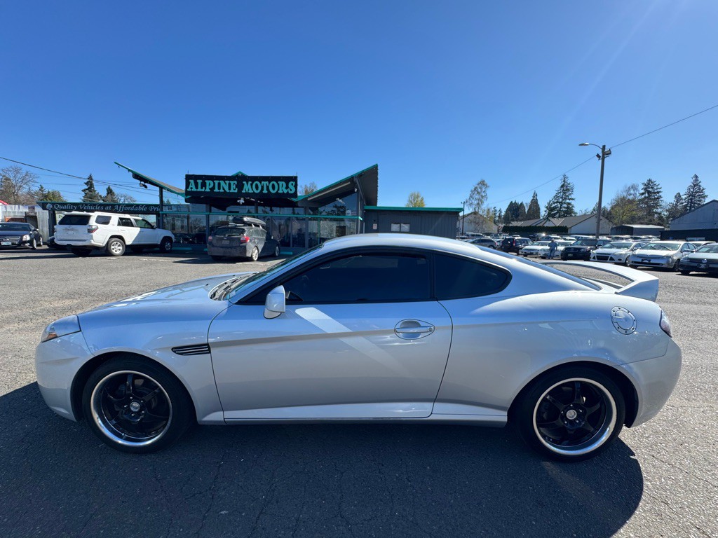 2007 Hyundai Tiburon Image 2