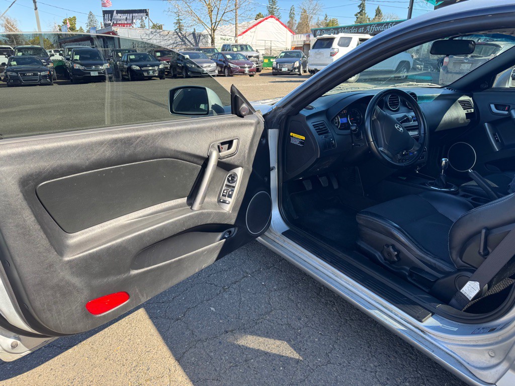 2007 Hyundai Tiburon Image 10